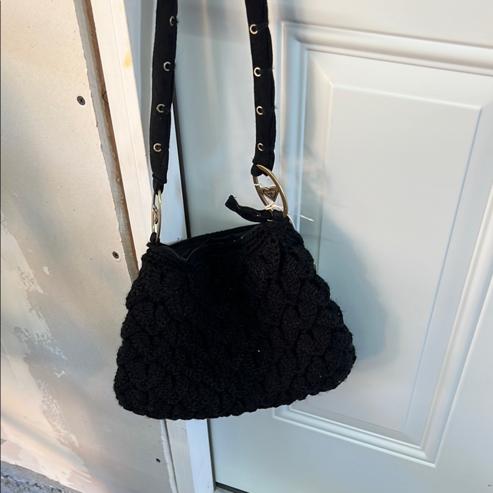 Roxy Black Shoulder Bag with Textured Design